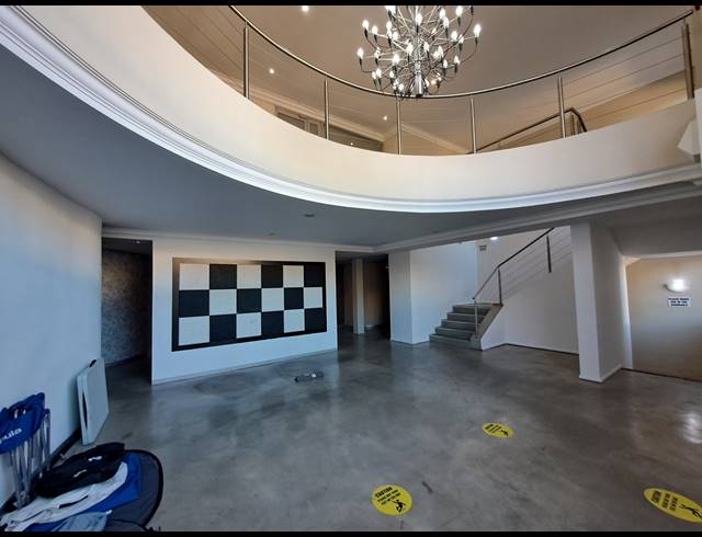 2,191M² OFFICE FOR SALE IN HYDE PARK